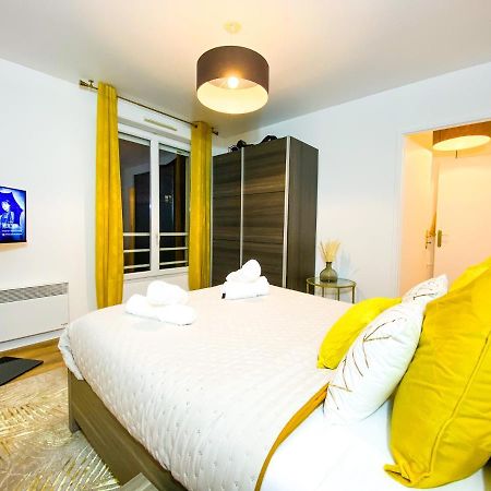 Ferienwohnung The Golden House * Parking * Garden Corbeil-Essonnes Exterior foto